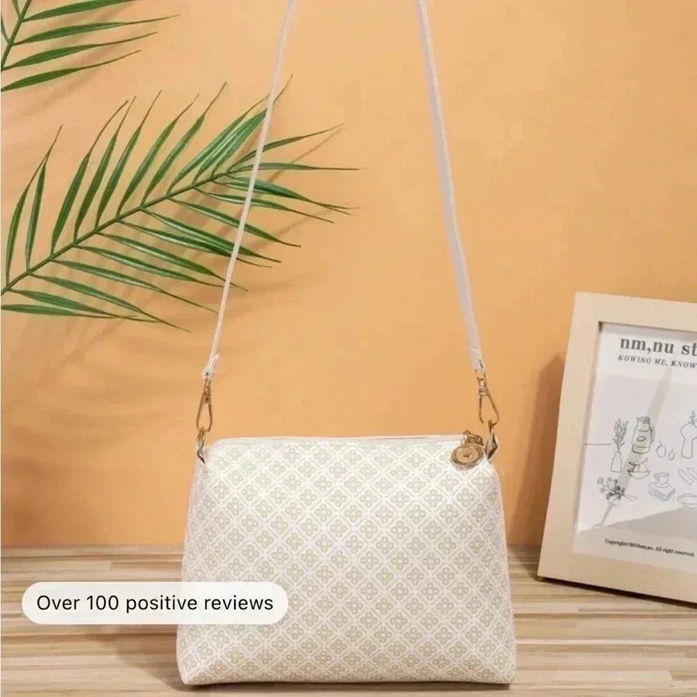⚠️Clearance Small White Patterned Shoulder / Crossbody Bag - Picture 3 of 4